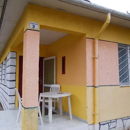 Daire Puszta Apartman A